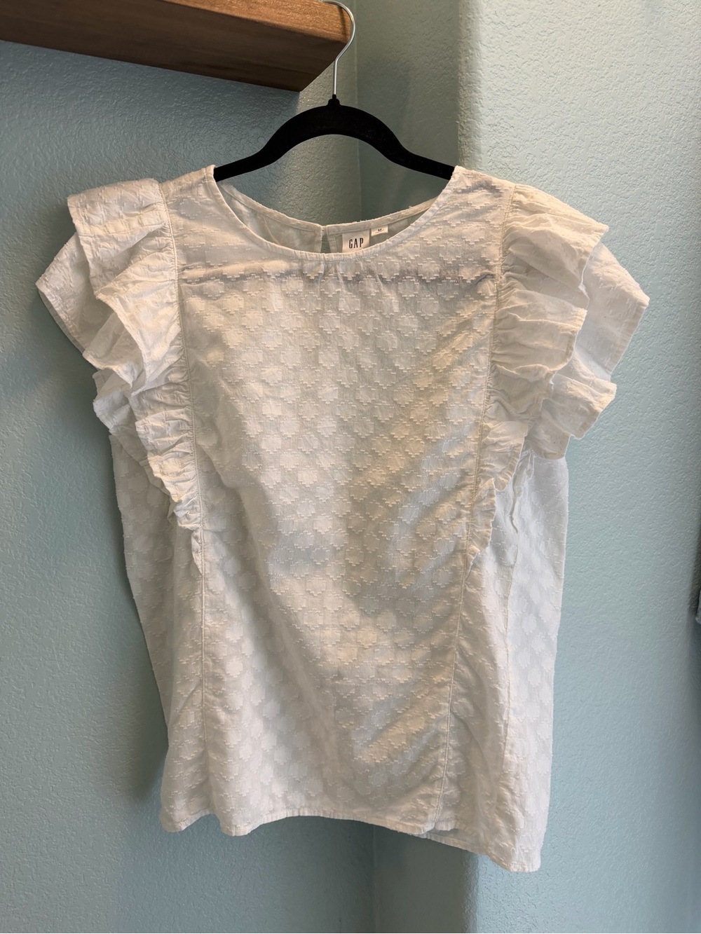 GAP White Semisheer Jacquard Ruffle Sleeve Blouse